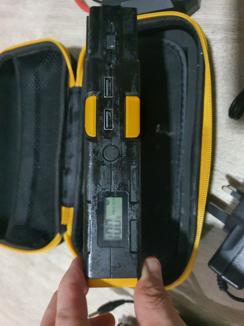 Anker PowerCore 600A Jump Starter and 15000mAh Portable Charger, Car