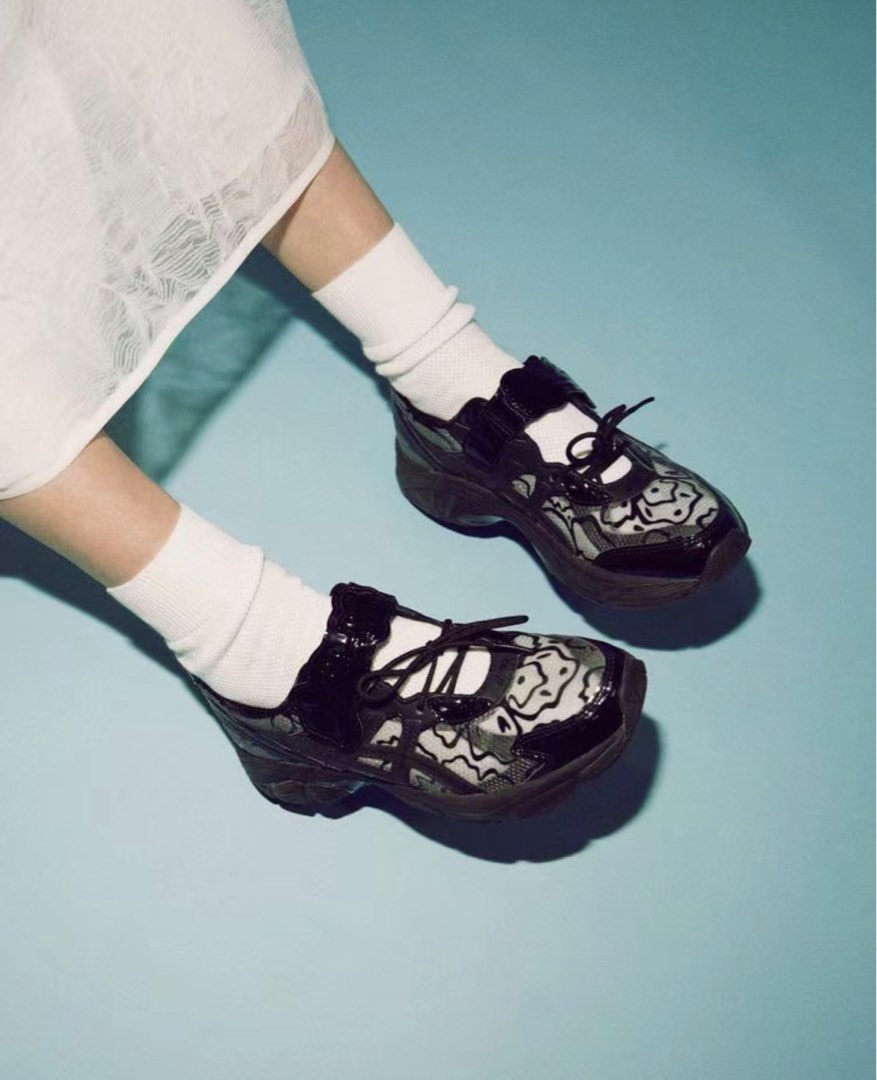 asics X Cecilie Bahnsen 24cm, 她的時尚, 鞋, 運動鞋在旋轉拍賣