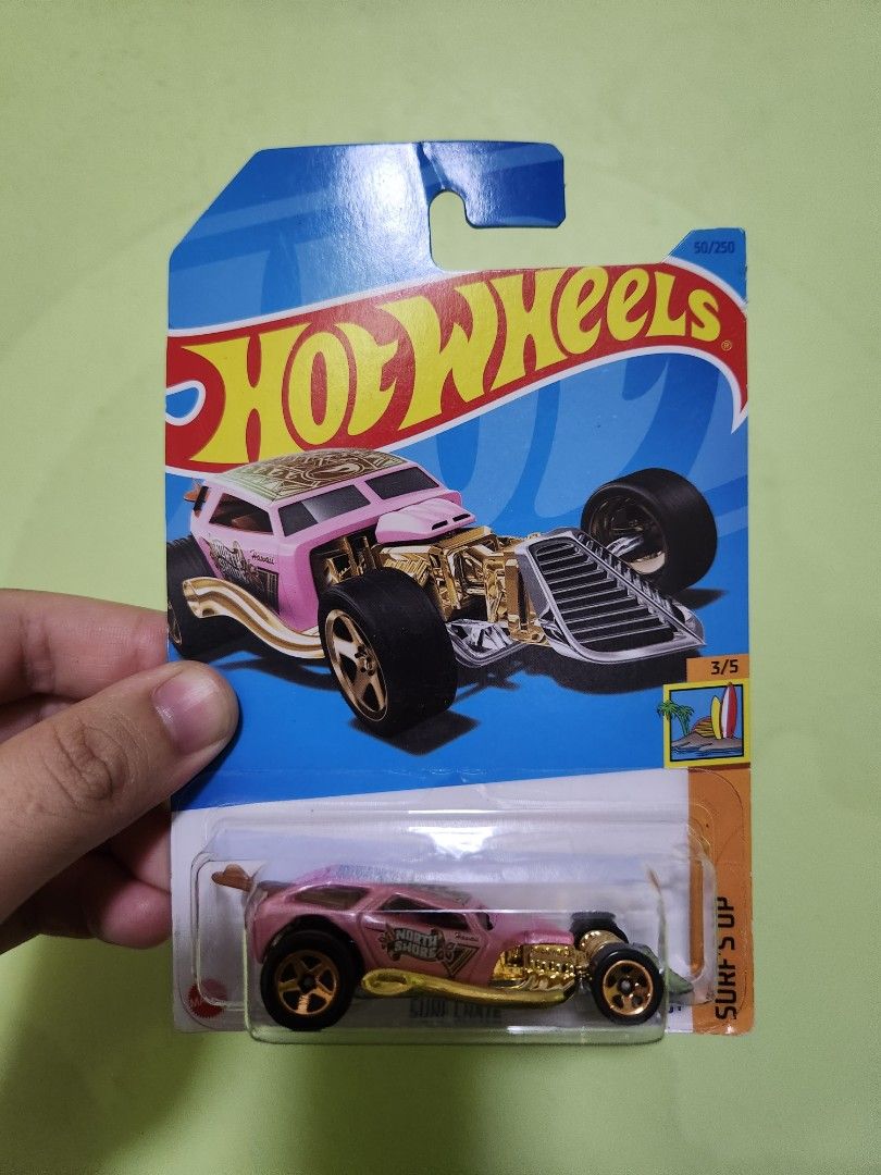 Surf crate top treasure hunt