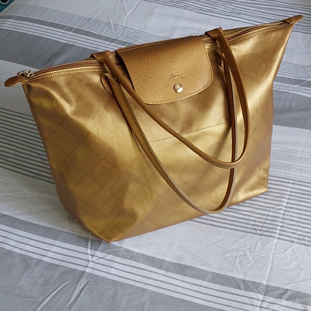 Longchamp gold bag top