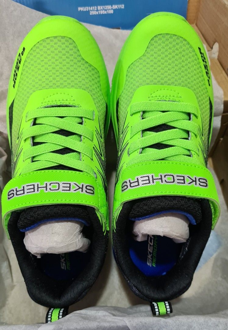 Badminton top shoes skechers