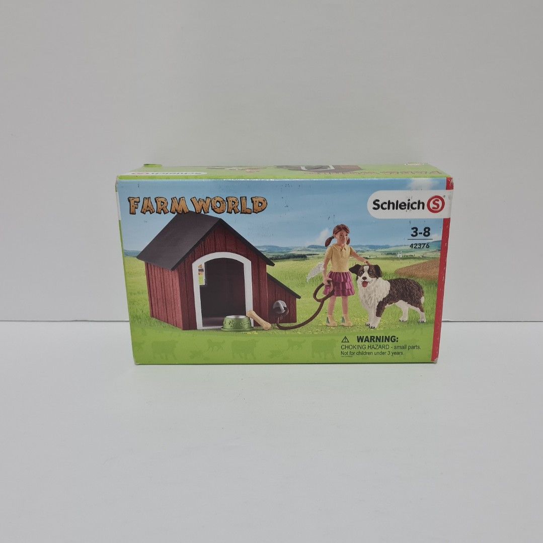 Brand New Schleich Farm world 42376 Dog Kennel Set Hobbies