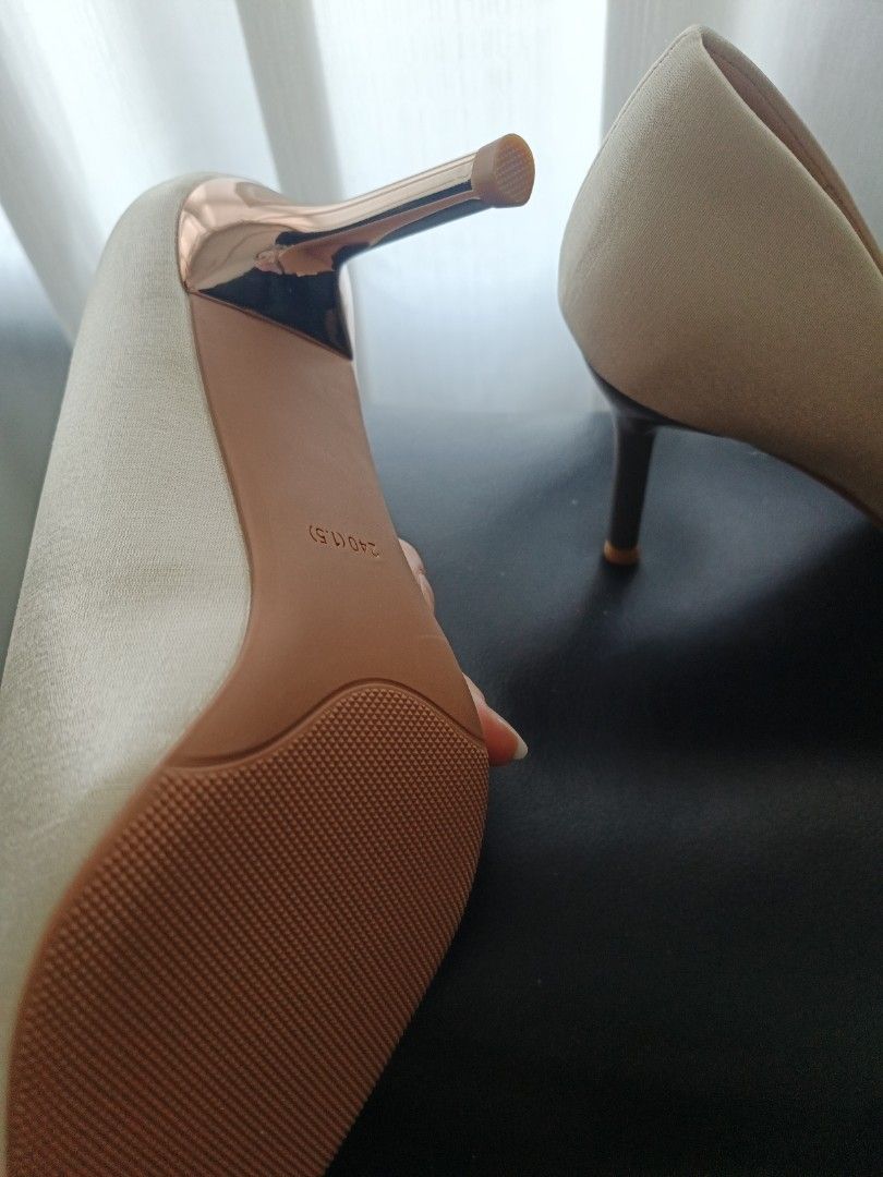 Brand New white champagne 8cm rose gold heels wedding heels