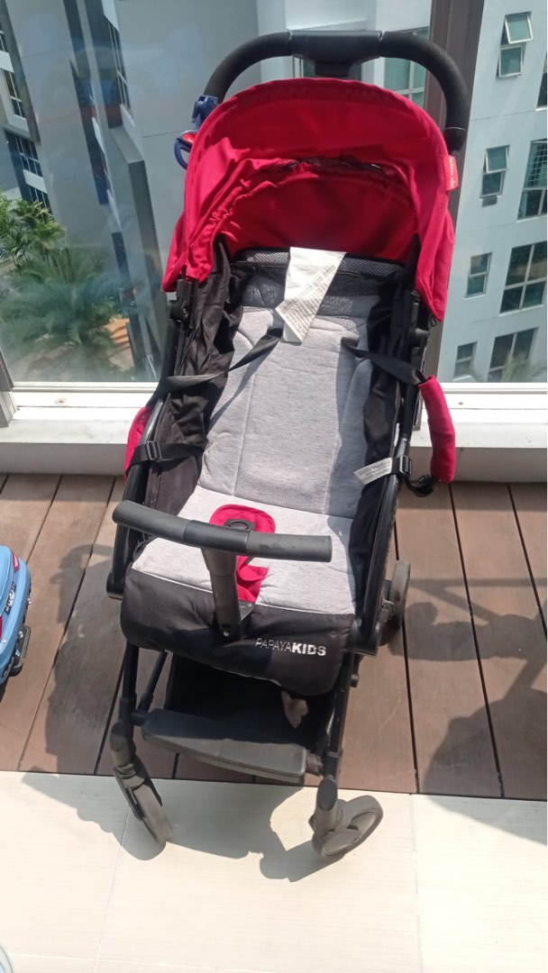 Cabin Size Easy to use Stroller, Babies & Kids, Going Out, Strollers on