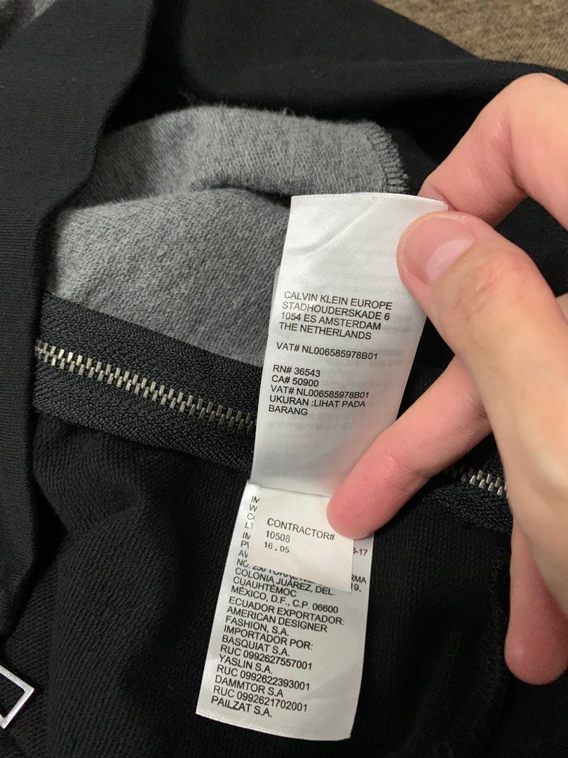 Calvin klein 1054es deals