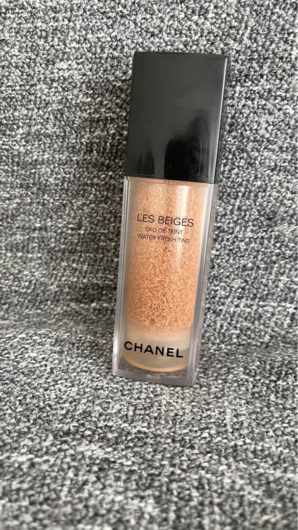  Chanel Les Beiges Water Fresh Tint Medium 1.0 Ounce : Beauty &  Personal Care