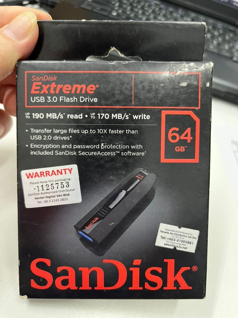 CLEARANCE SANDISK EXTREME USB 3.0 FLASH DRIVE 64GB Computers