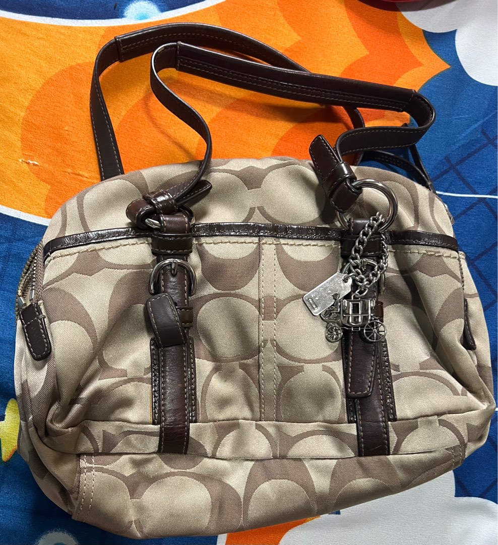 Coach shoulder bag, Women's Fashion, Bags & Wallets, Shoulder Bags on