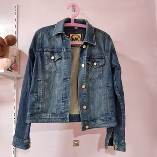 (Category: ) located in . Submitted by preppytalk (Listing ID 1258386689, Image 1). Description: .