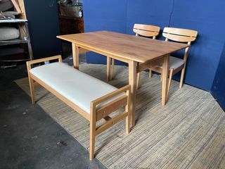 Dining Set 48”L x 30”W x 28”H (table) 18”L x 18”W x 17”SH (chairs) 42”L x 16”W x 17”H (bench)  Solid wood In good condition