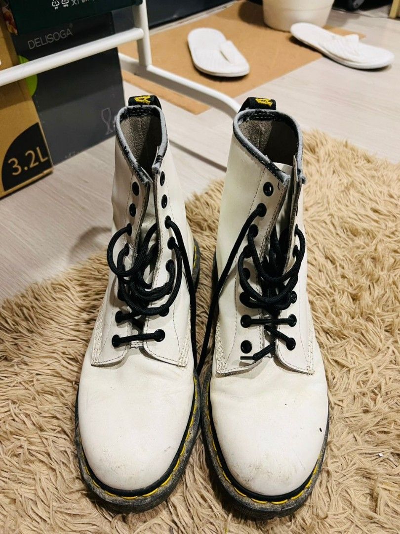 White doc martens store used