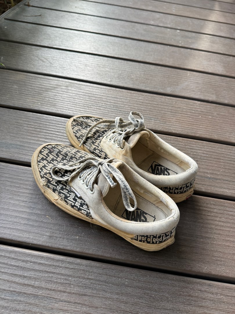 Fog vans era on feet shop