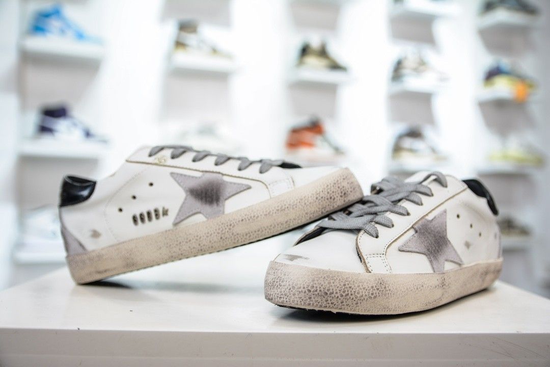 Goose Deluxe Brand Knockoff Golden Goose Sneakers Vs Real Golden