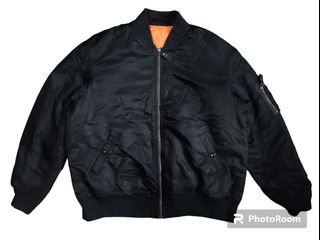 (Category: ) located in . Submitted by badthrift (Listing ID 1258375385, Image 1). Description: .