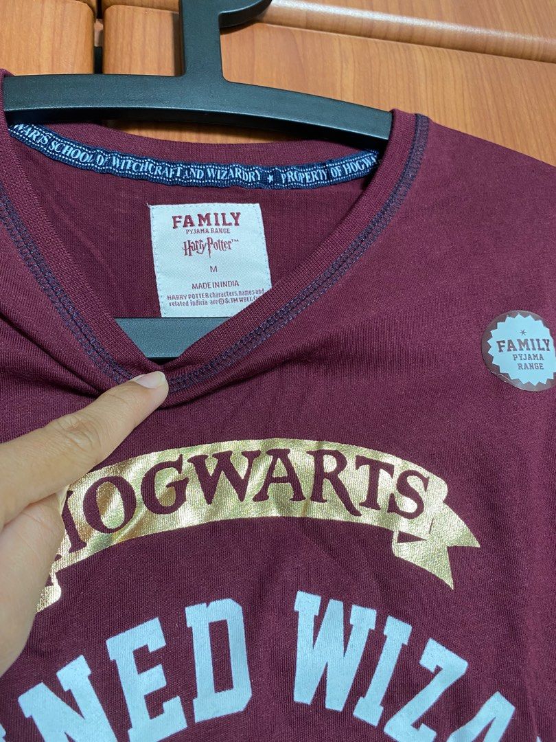 Harry Potter men’s pyjama set (Category: Sleep and Loungewear) located in Makati City. Submitted by ShopbyCaza (Listing ID 1258404398, Image 2). Description: Please read 📌 Last price is posted 📌 Low ballers will be ignored 📌 Shipping fee is at the shopper’s expense 📌 No return policy 📌 Please check the photo for measurements Thank you.