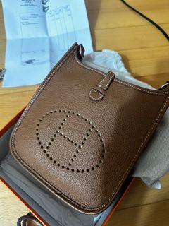 （分類：）位於 。 由 helloholasss 提交（商品編號 1258506950，圖片 1）。簡介： 。