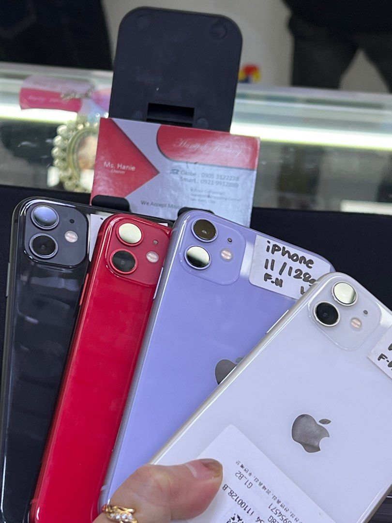 iPhone 11 128g Original Secondhand Factory Unlock (Category: iPhone 11 Series) located in San Juan City. Submitted by hanifah_trading (Listing ID 1258473957, Image 3). Description: Preloved iPhone 11 Smooth Factory Unlock 100% BH Details: 6.1 inches ios 13 / apple A13 bionic Single sim / Nano + eSIM Face ID, accelerometer, gyro, proximity, compass, barometer In the box: Type c / lighting cable Sim injector Apple logo sticker Separately inclusions
