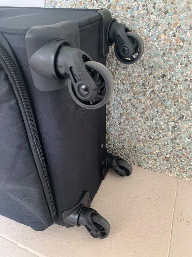 it Luggage Primark Travel Ultra Light Collection 20” 4 Wheel Trolley