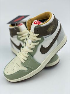 Brand New 波鞋Nike Air Jordan 1 Mid 554725-135, 女裝, 鞋, 波鞋