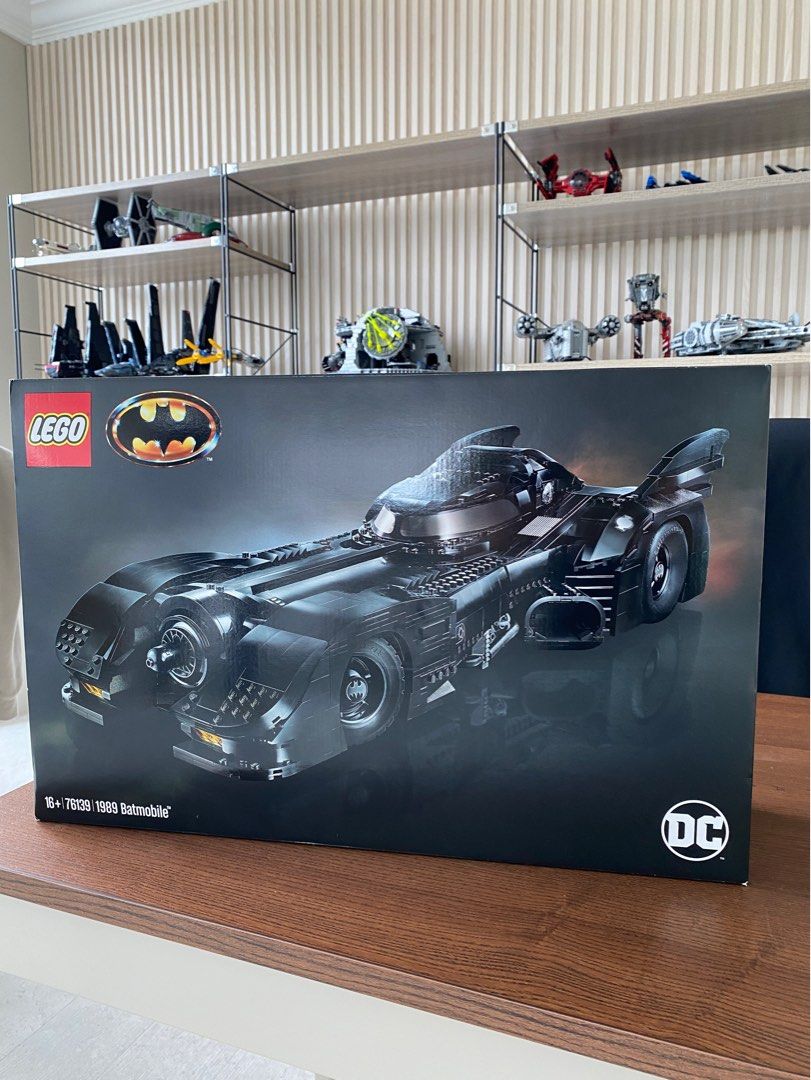 LEGO 1989 Batmobile Set 76139