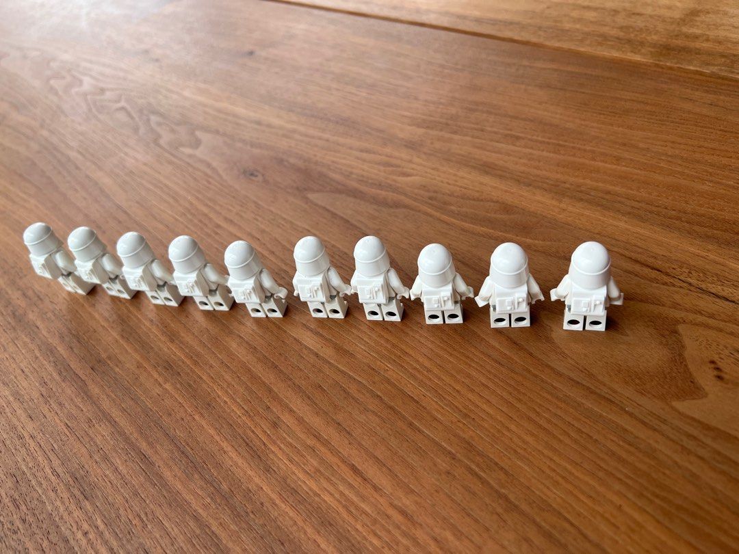 lego snowman minifig