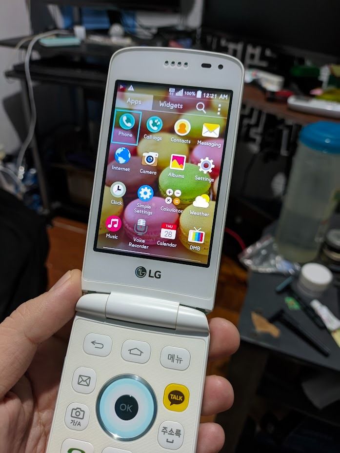 LG Ice Cream Smart Flip Phone 8GB 1GB Ram, Mobile Phones & Gadgets