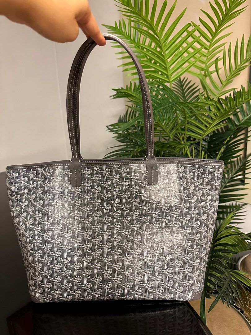 LIKE NEW! GOYARD ARTOIS 2023 (PM SIZE, SPECIAL GREY COLOR), Luxury, Bags &  Wallets on Carousell