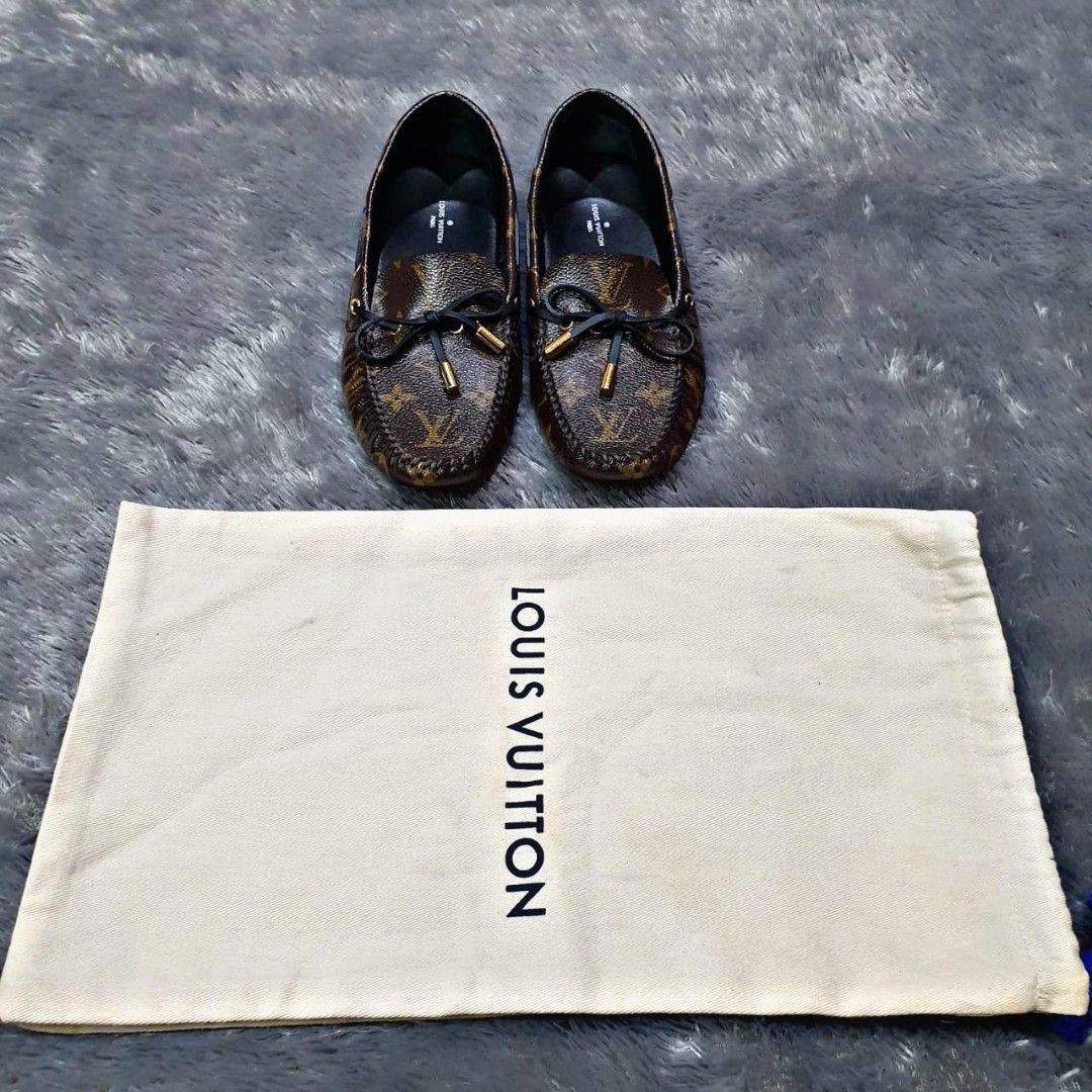 Preloved Louis Vuitton Gloria Flat Loafer sz 37 (box) IDR 7.5jt