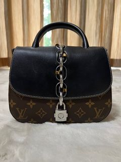Louis Vuitton LV Pallas Chain Shoulder Bag M41201 MNG Cerise
