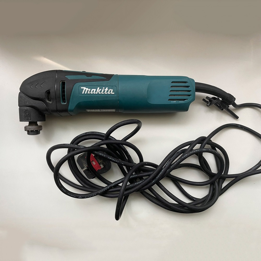 MAKITA OSCILLATING MULTITOOL, Furniture & Home Living, Home