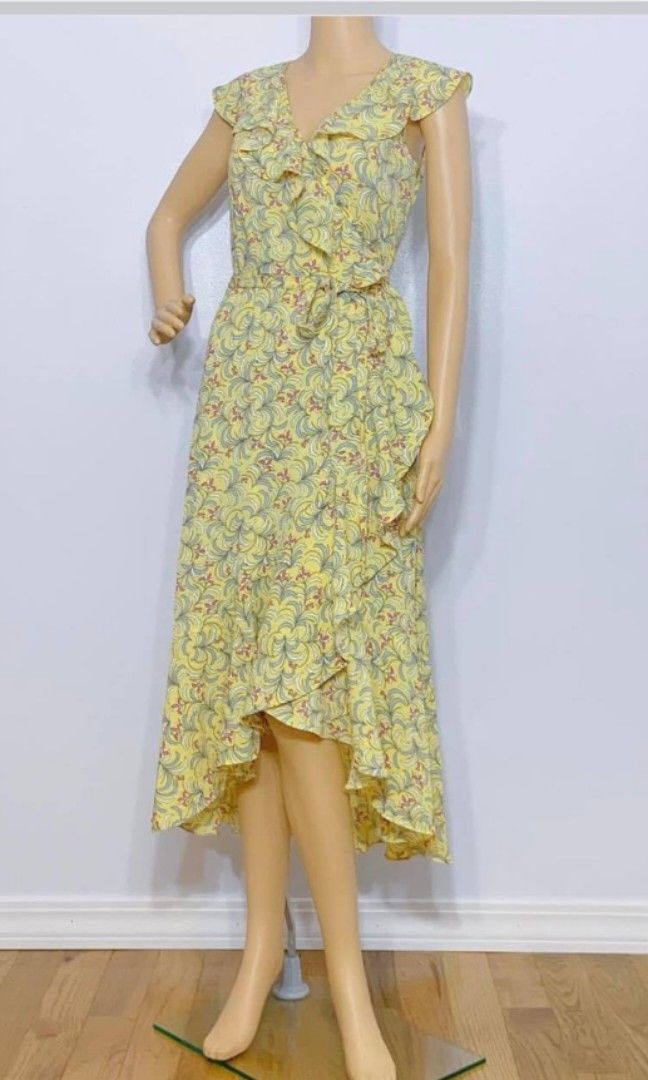 Max Studio Dress (Category: Dresses) located in Quezon City. Submitted by dveee (Listing ID 1258525164, Image 3). Description: Max Studio From US Brandnew with tag Yellow Floral Dress XS size Can fit until petite medium Wrap around Dress 2800 Sf by buyer.