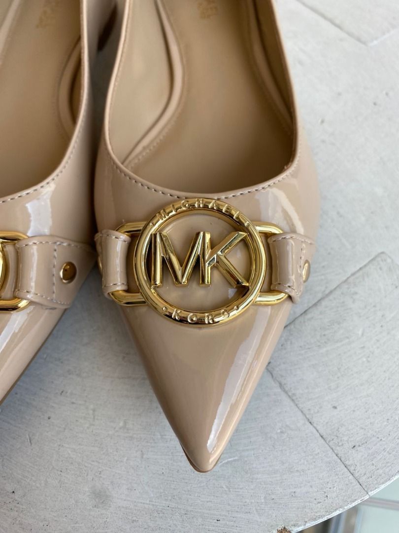 Michael kors cheap beige flats