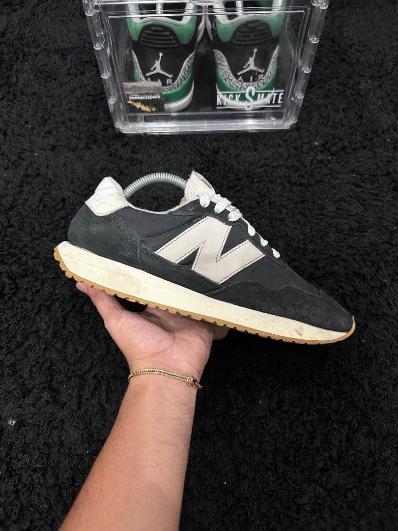 New Balance 237 (Category: Sneakers) located in Davao. Submitted by connected082 (Listing ID 1258517889, Image 3). Description: Size 8.5us / 26.5cm Excellent condition .