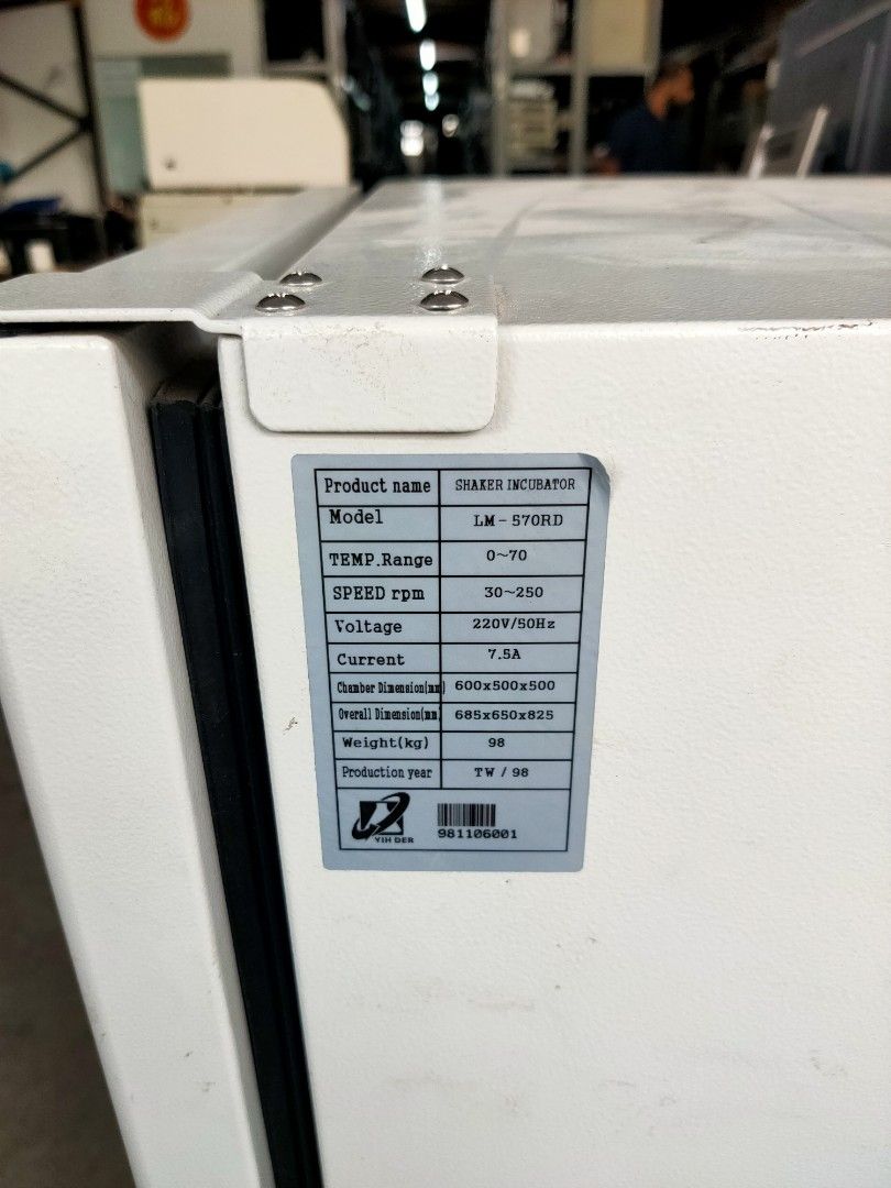 NEW BRUNSWICK SCIENTIFIC Refrigerated Incubator Shaker,FORMA SCIENTIFIC