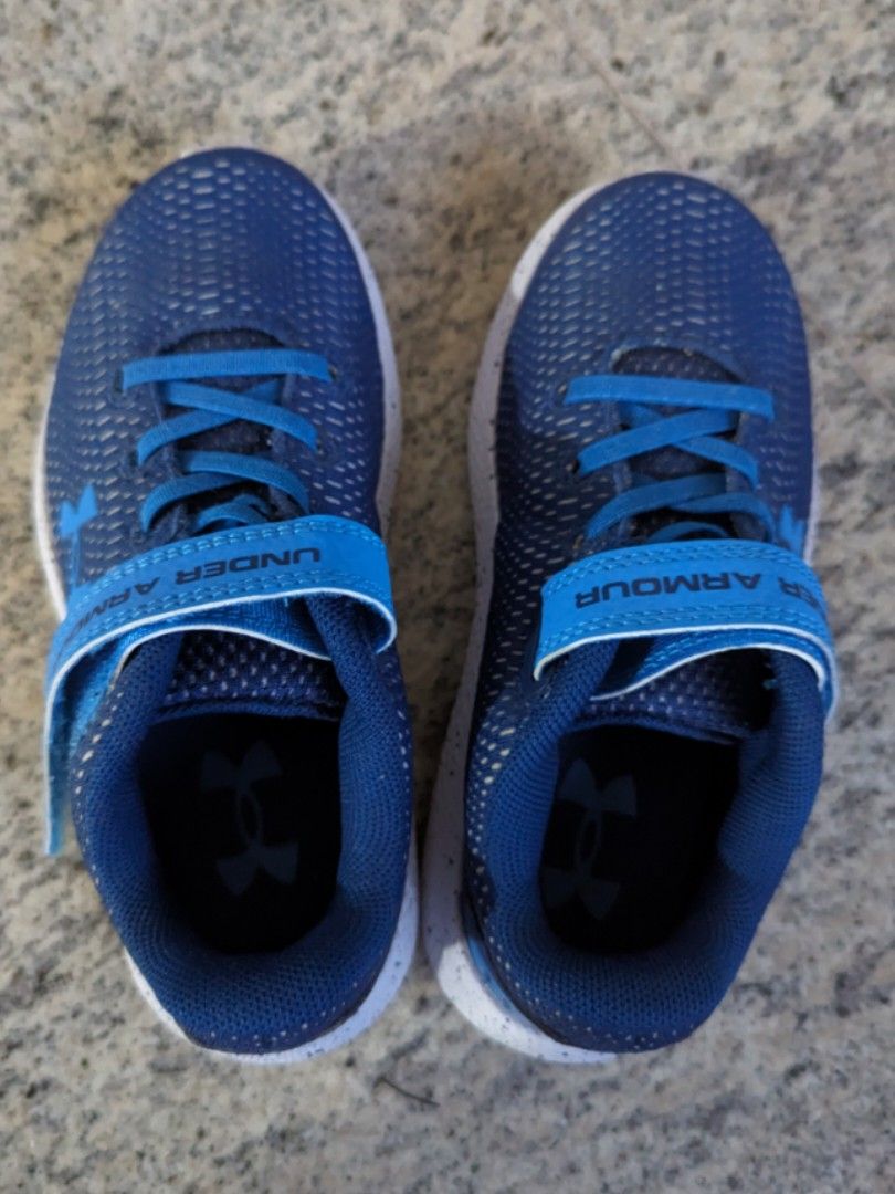 Under armour boys velcro shoes 2025