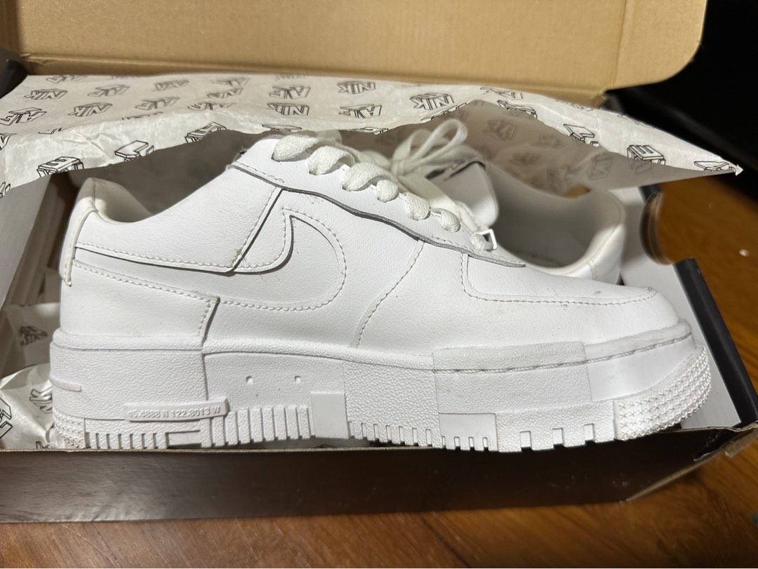 wmns nike af1 pixel