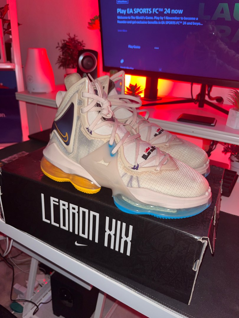 Nike Lebron 19 Minneapolis Lakers Basketball Shoes 