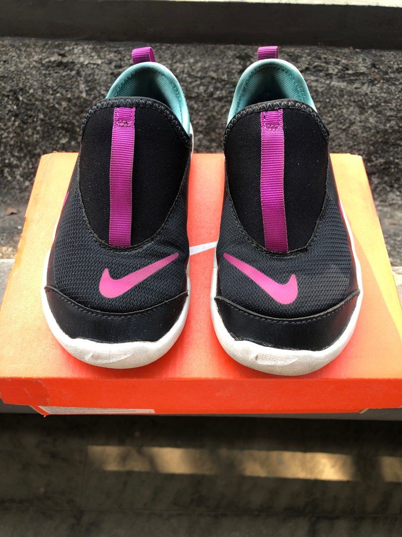 Nike lil swoosh new arrivals
