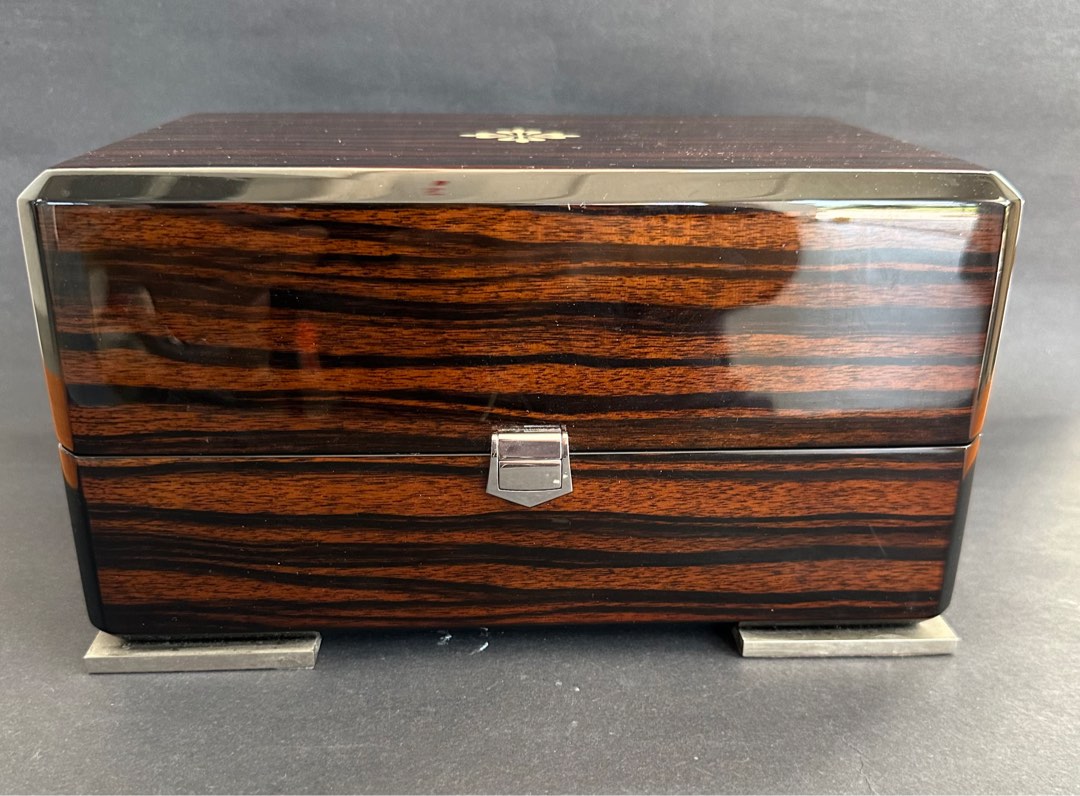 PATEK PHILIPPE GENEVE WINDER WATCH BOX (USED) cash& carry, Luxury, Watches on Carousell