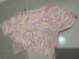 pink crop top