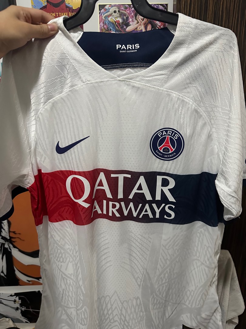 Paris Saint-Germain Taps PEACEMINUSONE for Busan Football Kit
