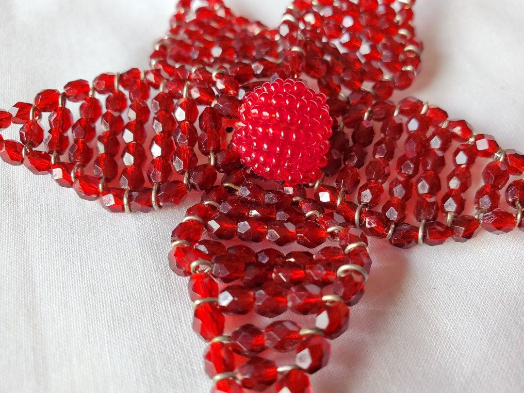 Red brooches outlet