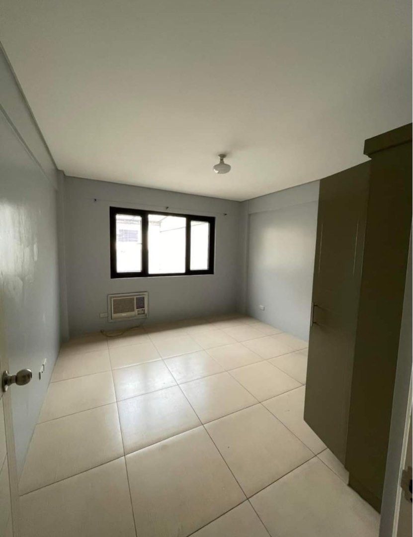 RUSH SALE! 3 STOREY TOWNHOUSE IN BRGY PLAINVIEW MANDALUYONG, Property