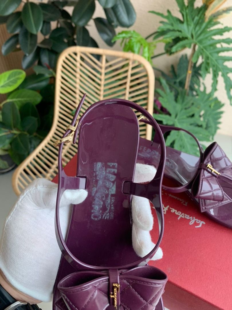 Salvatore ferragamo sales thong sandals