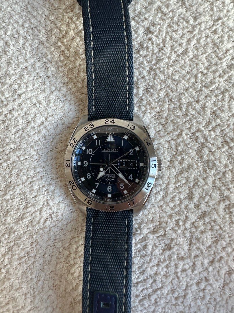 SEIKO 4r36 06j0 Carousell