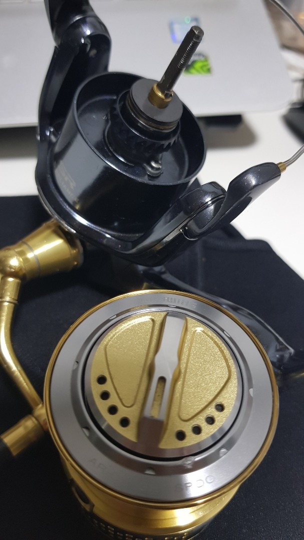 Shimano Stella 3000 HG Spinning Reel, Sports Equipment, Fishing on ...