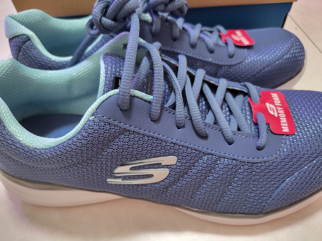 Skechers tennis shoes with memory foam 2025