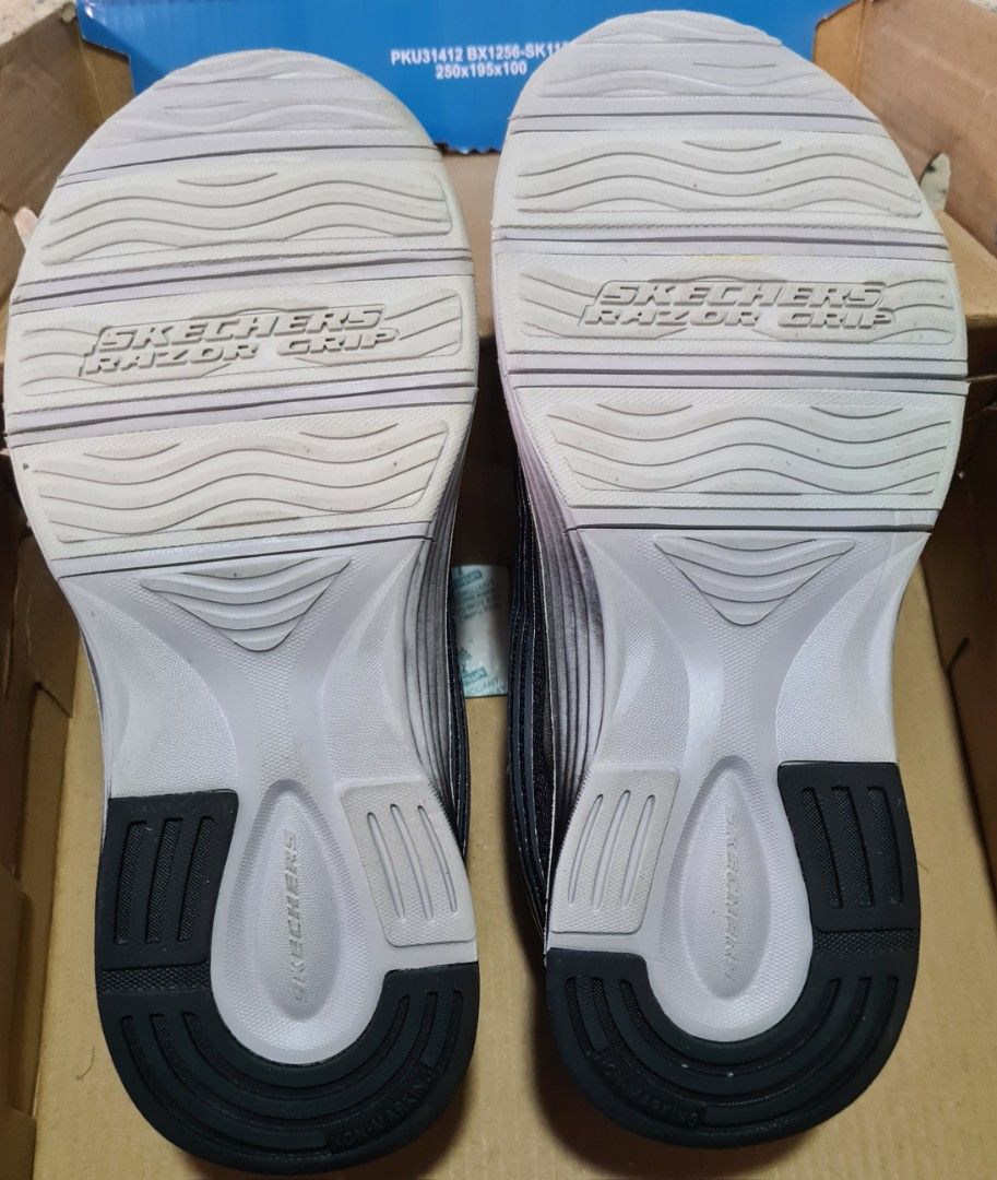Badminton shoes clearance skechers