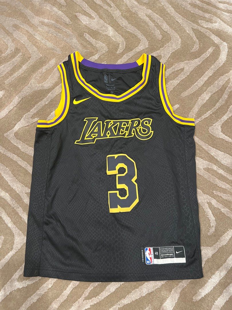 Lakers hotsell jersey small