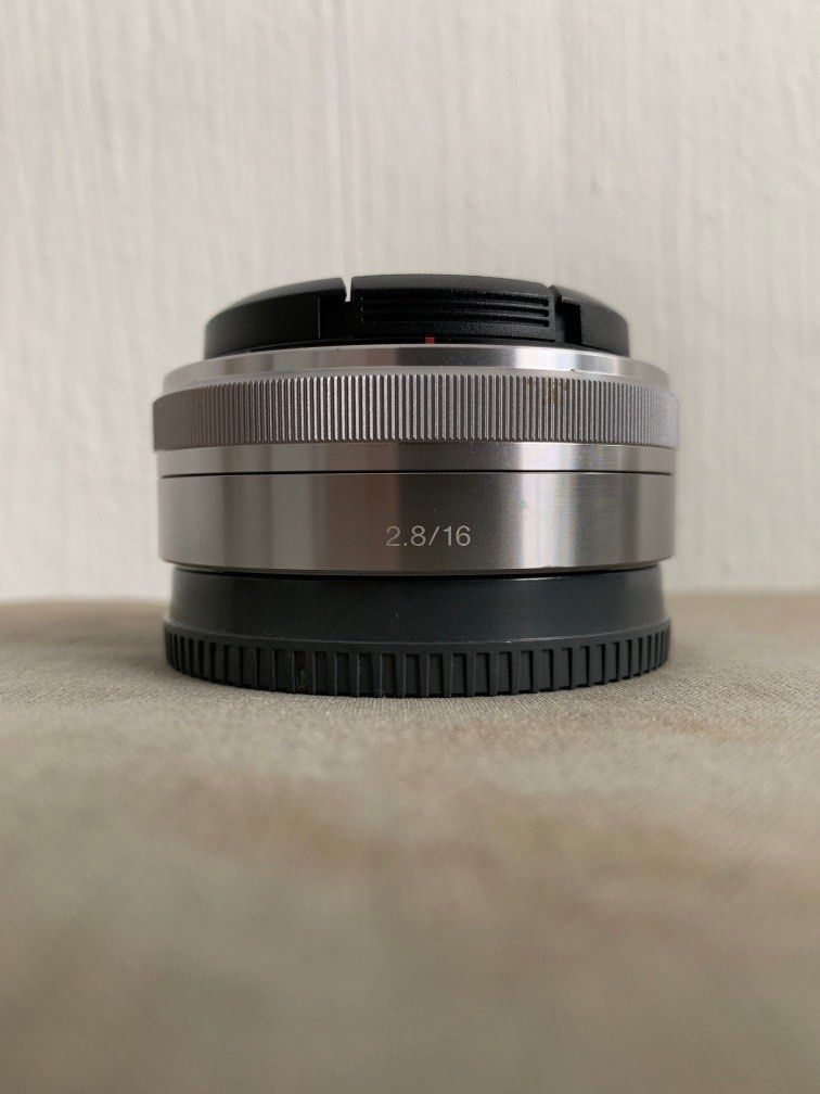 Sony 16mm 2.8 lens, Photography, Lens & Kits on Carousell